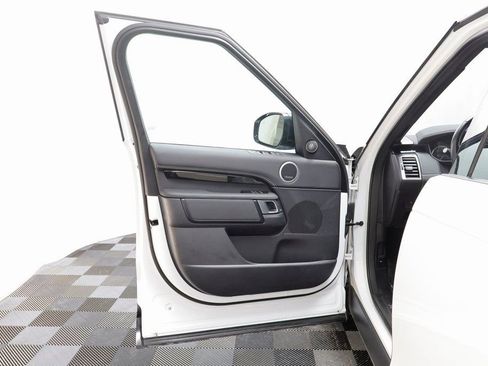 Used 2023 Land Rover Discovery HSE R-Dynamic image 5