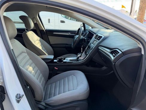 Used 2014 Ford Fusion S image 21