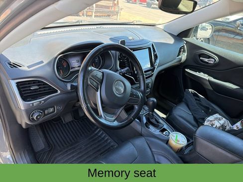 Used 2020 Jeep Cherokee Limited FWD image 9
