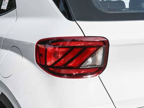New 2026 Hyundai Venue SEL FWD image 8