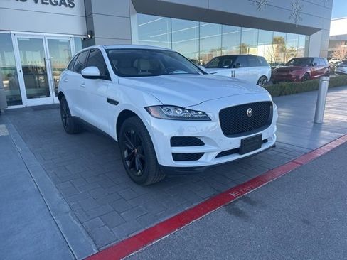 Used 2020 Jaguar F-PACE Prestige image 3