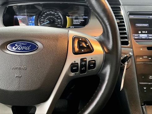 Used 2014 Ford Taurus SEL w/ Equipment Group 201A FWD image 22