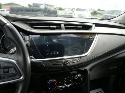 Used 2021 Buick Encore GX Preferred w/ Cold Weather Comfort Package FWD image 13