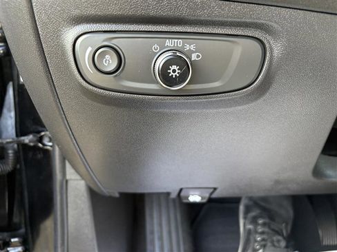 Used 2023 Chevrolet Equinox LT AWD/4WD image 18