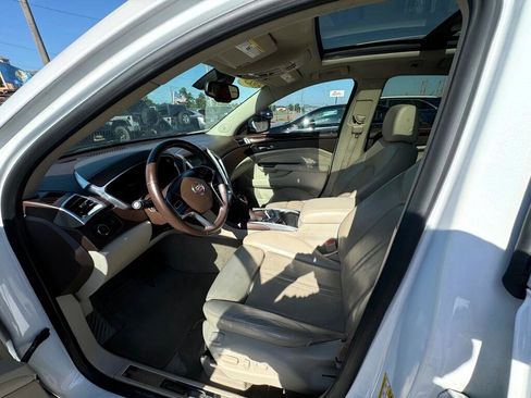 Used 2015 Cadillac SRX Performance w/ Driver Awareness Package image 8