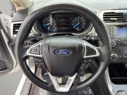 Used 2020 Ford Fusion S FWD image 27