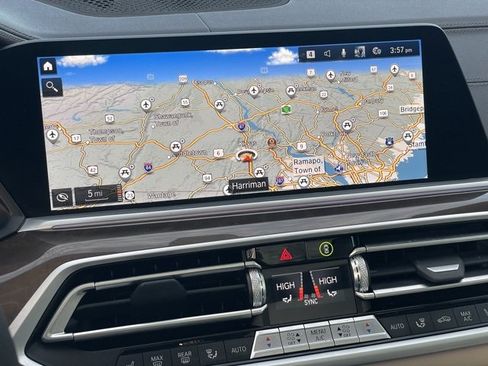 Used 2022 BMW X5 xDrive40i w/ Parking Assistance Package image 19