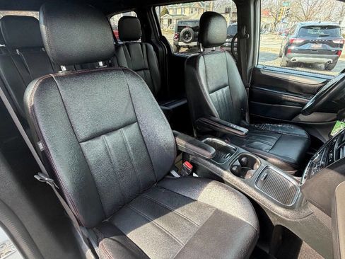 Used 2018 Dodge Grand Caravan GT FWD image 34