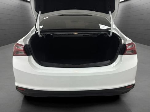 Used 2022 Chevrolet Malibu LT FWD image 19
