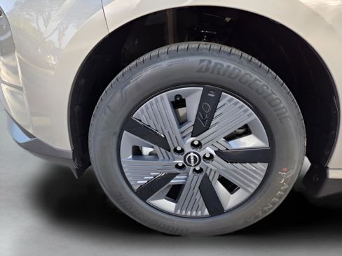 New 2026 Nissan Murano SL image 9