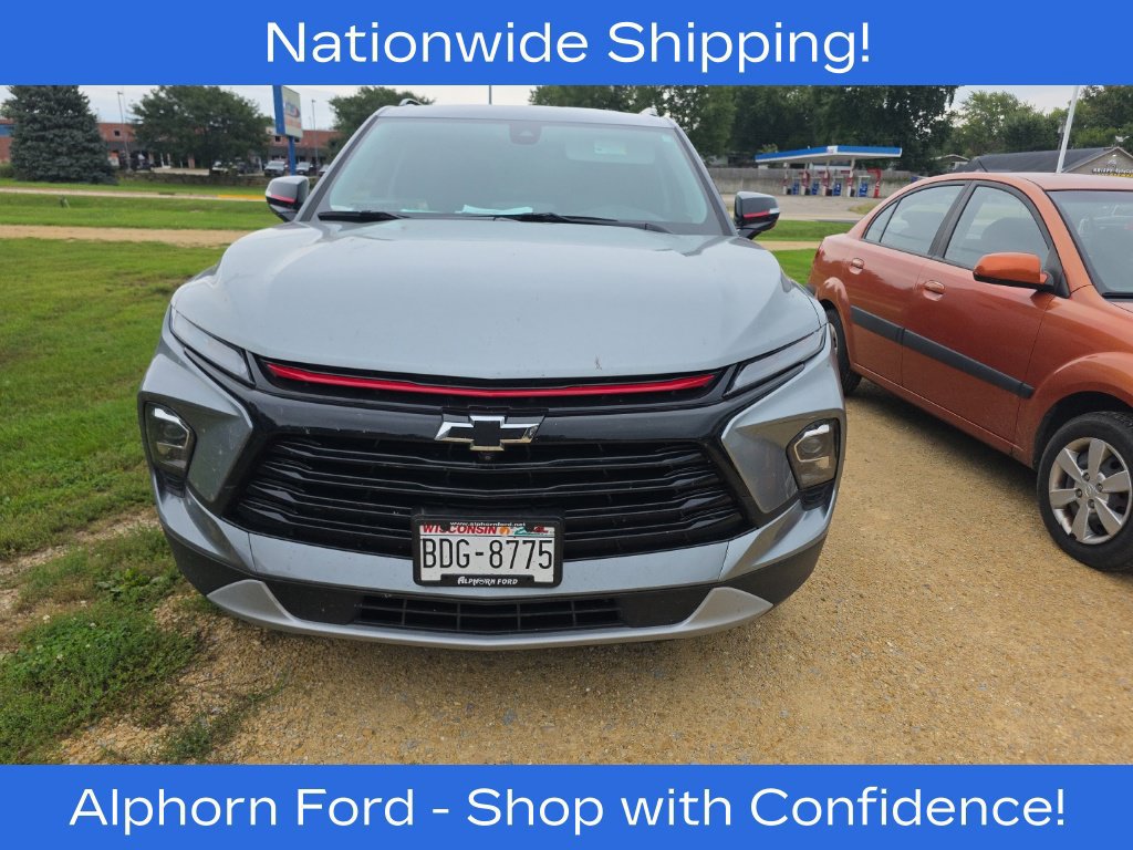 Used 2024 Chevrolet Blazer LT w/ Sound & Technology Package AWD/4WD image 2
