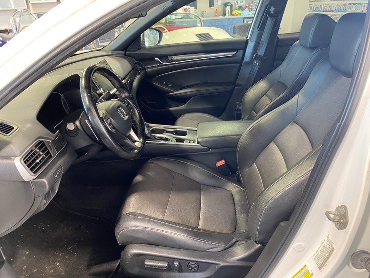 Used 2020 Honda Accord Sport image 12