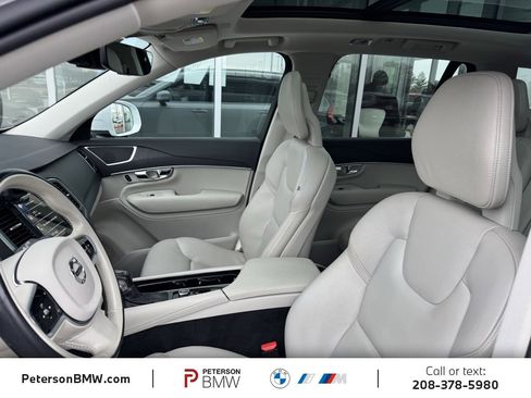 Used 2020 Volvo XC90 T6 Momentum w/ Protection Package Premier image 17
