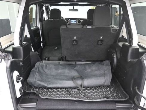 Used 2018 Jeep Wrangler Unlimited Sport S AWD/4WD image 23