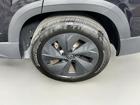 Used 2025 Volkswagen Taos S image 11