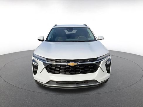 Used 2025 Chevrolet Trax LT image 5