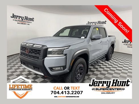 Used 2025 Nissan Frontier PRO-4X AWD/4WD image 1