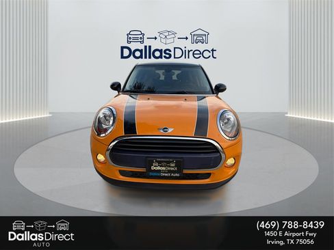 Used 2017 MINI Cooper 4-Door Hardtop image 3