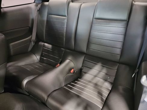 Used 2009 Ford Mustang GT RWD image 13