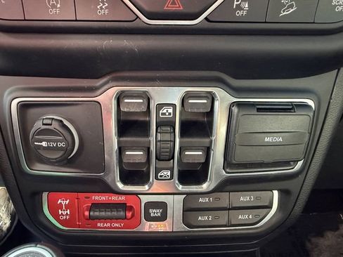 Used 2020 Jeep Wrangler Unlimited Rubicon AWD/4WD image 23