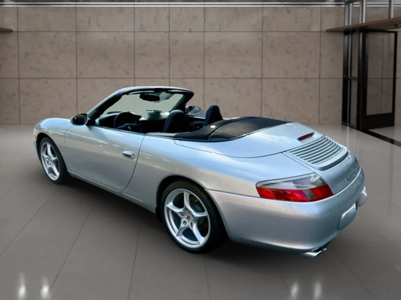 Used 2003 Porsche 911 Carrera RWD image 18