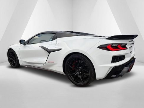 Used 2023 Chevrolet Corvette Z06 w/ Stealth Interior Trim Package image 5