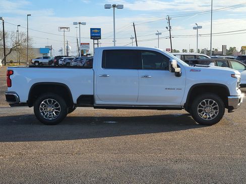 Used 2024 Chevrolet Silverado 2500 LTZ w/ LTZ Plus Package image 6