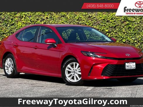 Used 2025 Toyota Camry LE FWD image 1