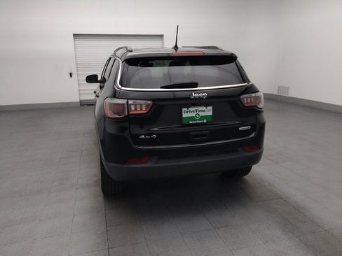 Used 2019 Jeep Compass Latitude w/ Popular Equipment Group AWD/4WD image 6