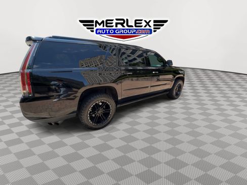 Used 2019 Cadillac Escalade ESV Platinum AWD/4WD image 8