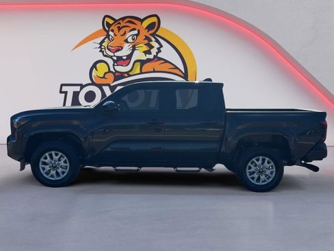 New 2026 Toyota Tacoma SR5 image 8
