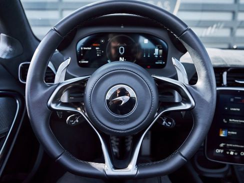 Used 2025 McLaren Artura Spider image 54