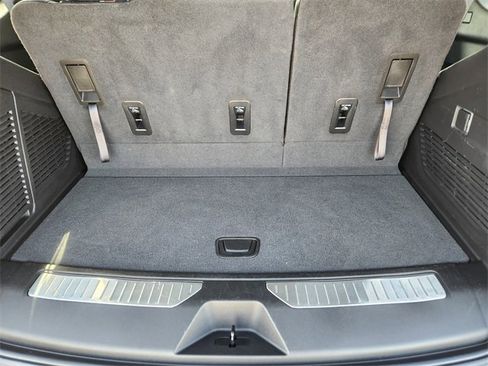 Used 2023 Chevrolet Tahoe Z71 image 32