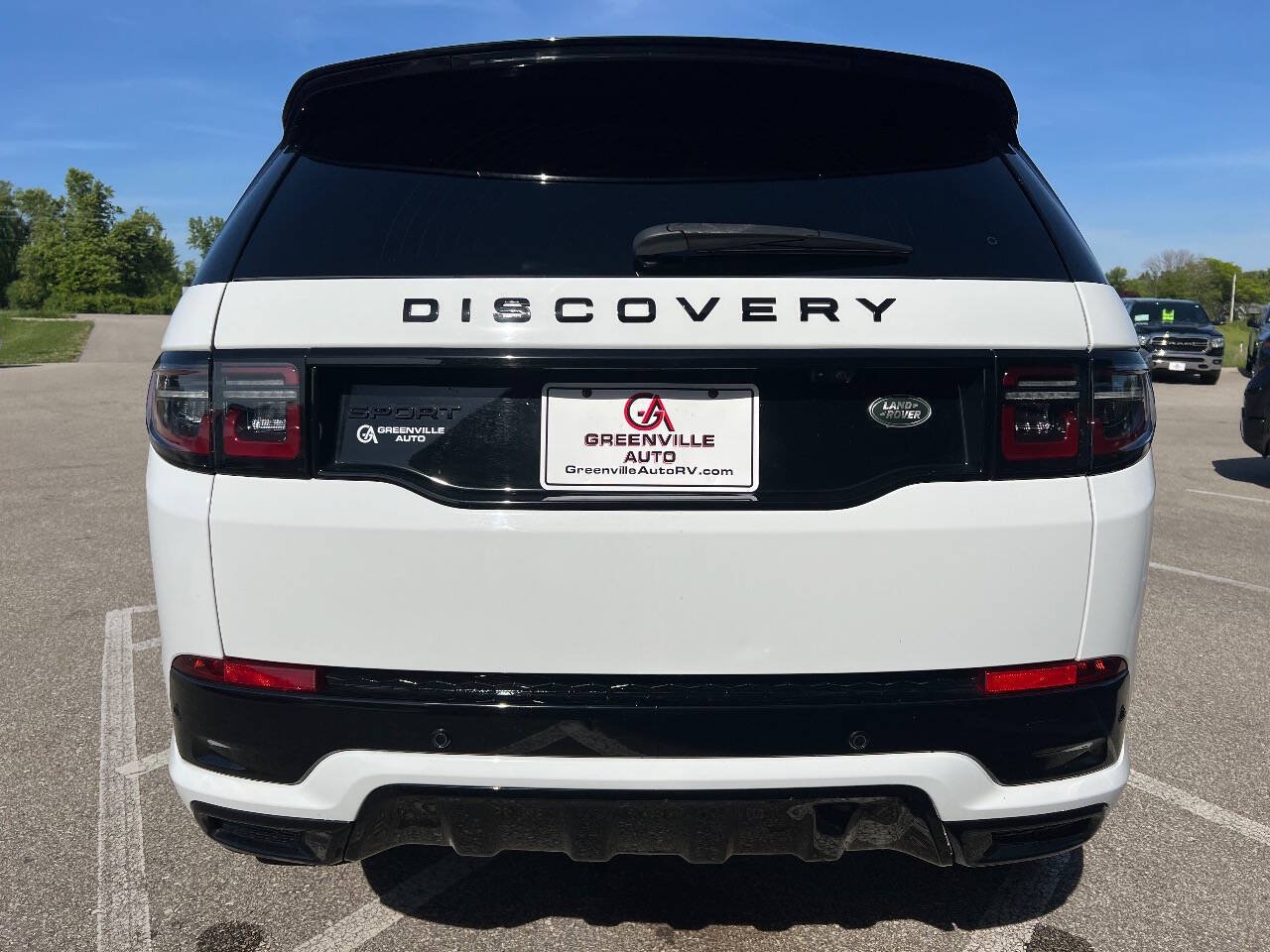 Used 2023 Land Rover Discovery Sport SE R-Dynamic AWD/4WD image 5