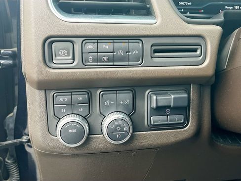 Used 2022 GMC Yukon SLT w/ SLT Premium Package AWD/4WD image 21