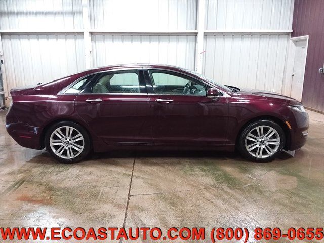 Used 2013 Lincoln MKZ FWD image 4
