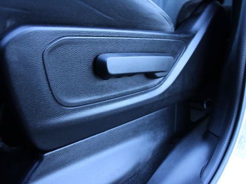 Used 2019 RAM 1500 Big Horn RWD image 7
