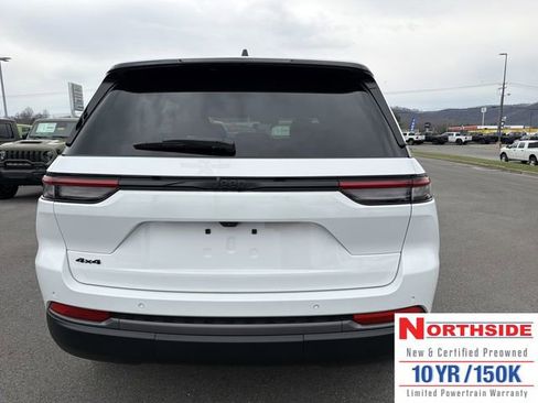 New 2026 Jeep Grand Cherokee Altitude AWD/4WD image 7