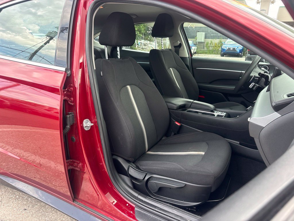Used 2025 Hyundai Sonata SEL FWD image 19