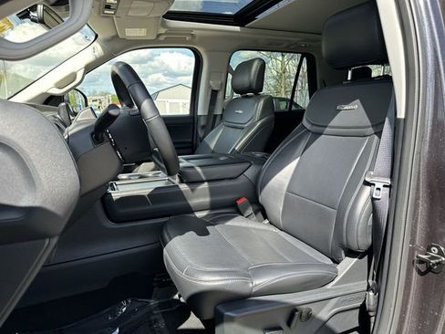 Used 2025 Ford Expedition Max Platinum w/ Driver's Package AWD/4WD image 15