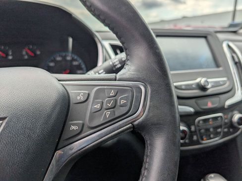Used 2018 Chevrolet Equinox LT FWD image 13