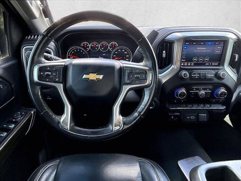 Used 2021 Chevrolet Silverado 1500 LT w/ Z71 Off-Road Package AWD/4WD image 7