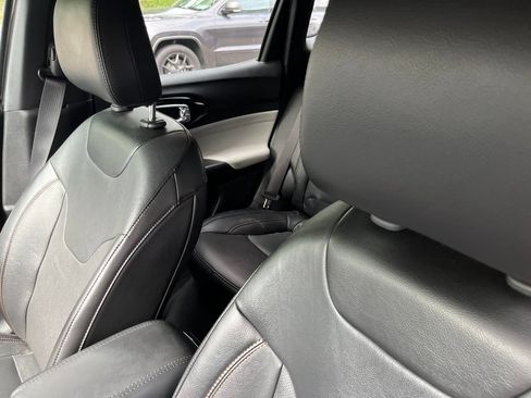 Certified 2023 Jeep Compass Limited AWD/4WD image 4