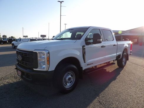 Used 2025 Ford F250 XL w/ XL Off-Road Package AWD/4WD image 3