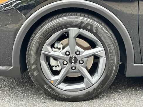 Certified 2025 Kia K4 FWD image 33