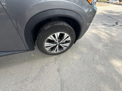 Used 2021 Nissan Rogue SV FWD image 9