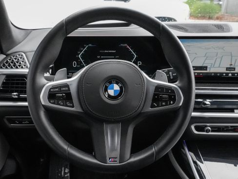 Certified 2026 BMW X7 xDrive40i w/ M Sport Package AWD/4WD image 18