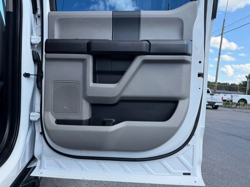 Used 2018 Ford F250 XL w/ Power Equipment Group AWD/4WD image 26