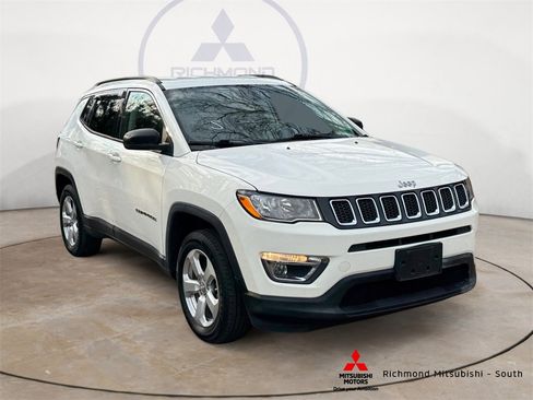 Used 2018 Jeep Compass Latitude w/ Cold Weather Group image 1