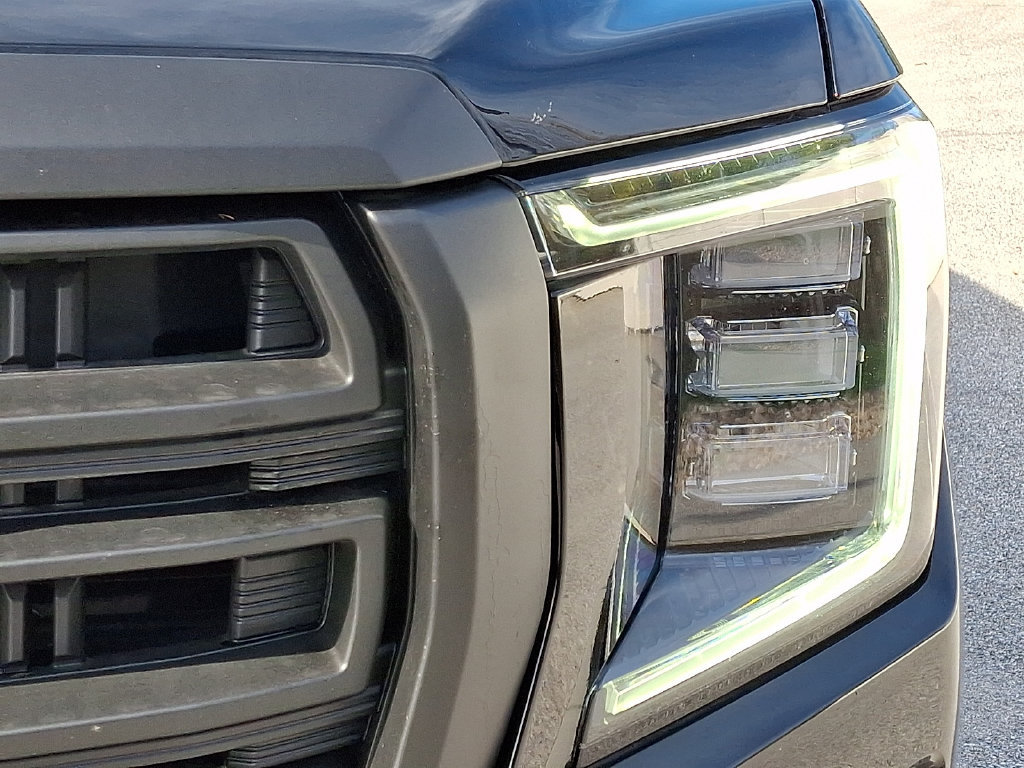 Used 2024 GMC Yukon XL AT4 w/ Technology Package AWD/4WD image 12